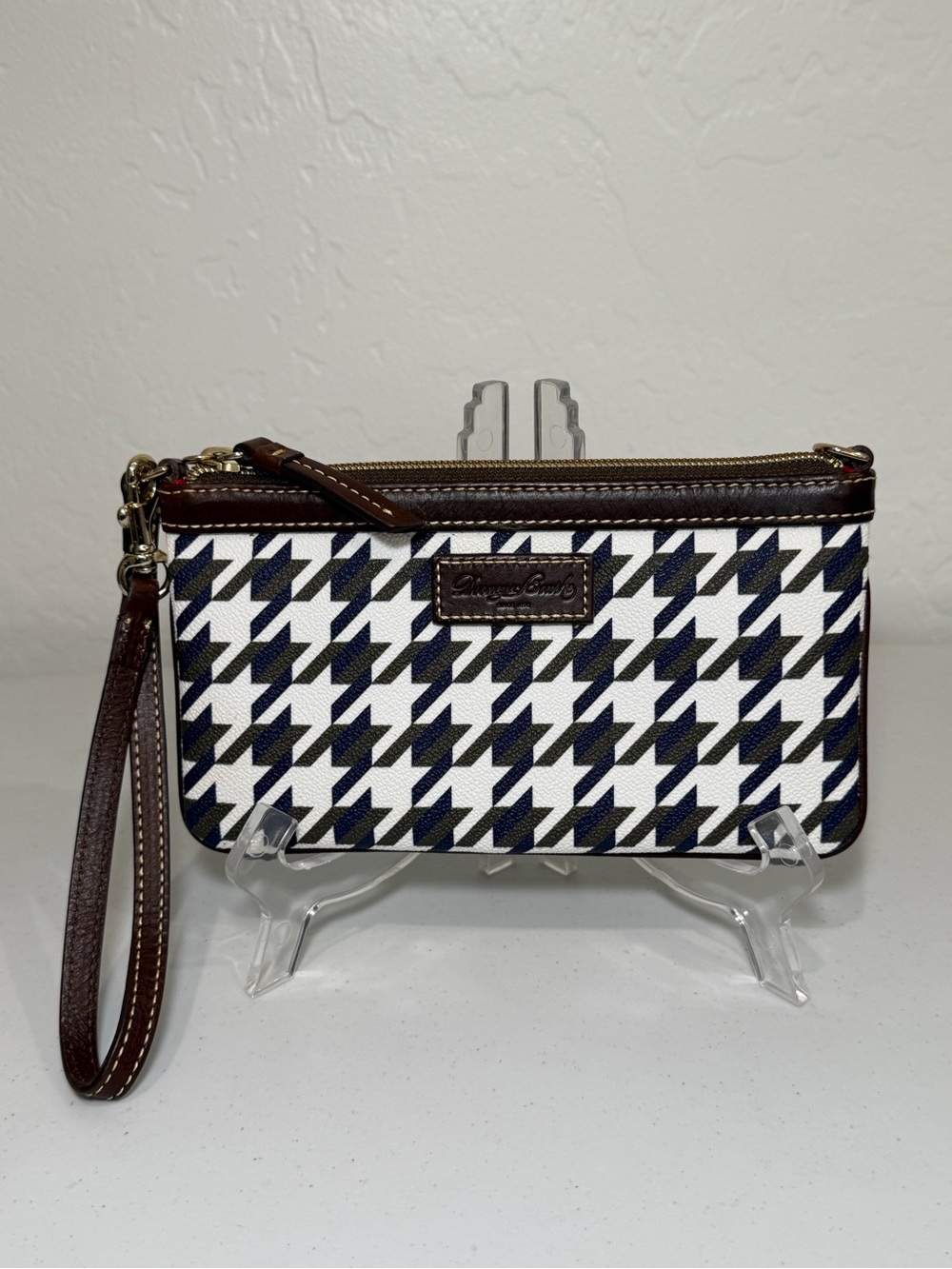 Dooney & Bourke Houndstooth Wristlet Pouch
